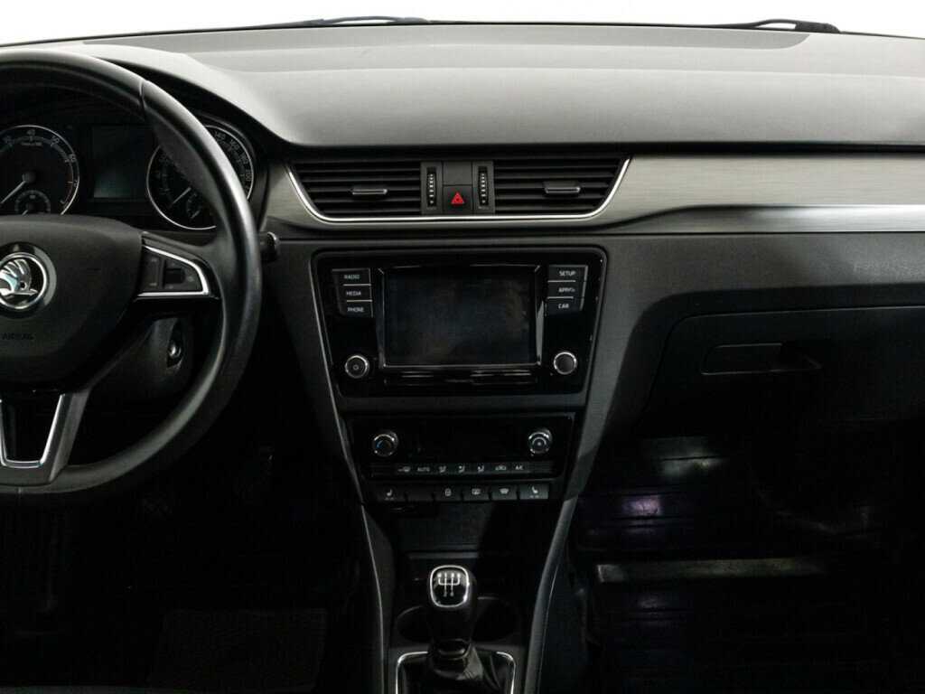 Skoda Rapid с пробегом — 2019 год. Фото: #13