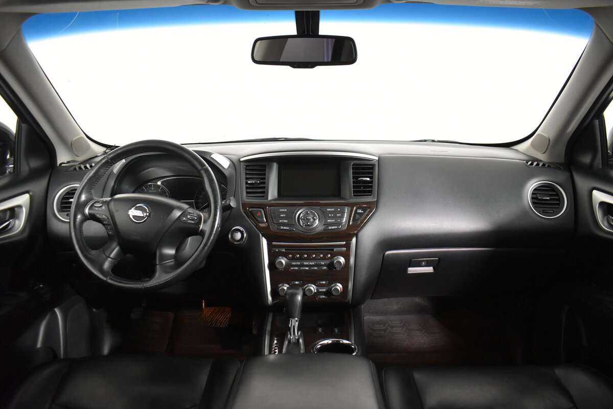 Nissan Pathfinder с пробегом — 2015 год. Фото: #13