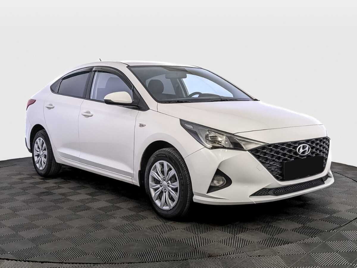 Hyundai Solaris с пробегом — 2022 год. Фото: #2
