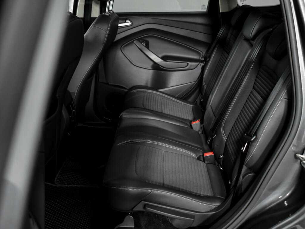 Ford Kuga с пробегом — 2017 год. Фото: #11
