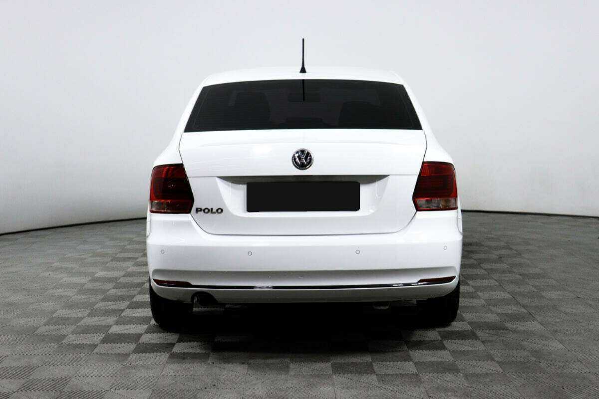 Volkswagen Polo с пробегом — 2016 год. Фото: #5