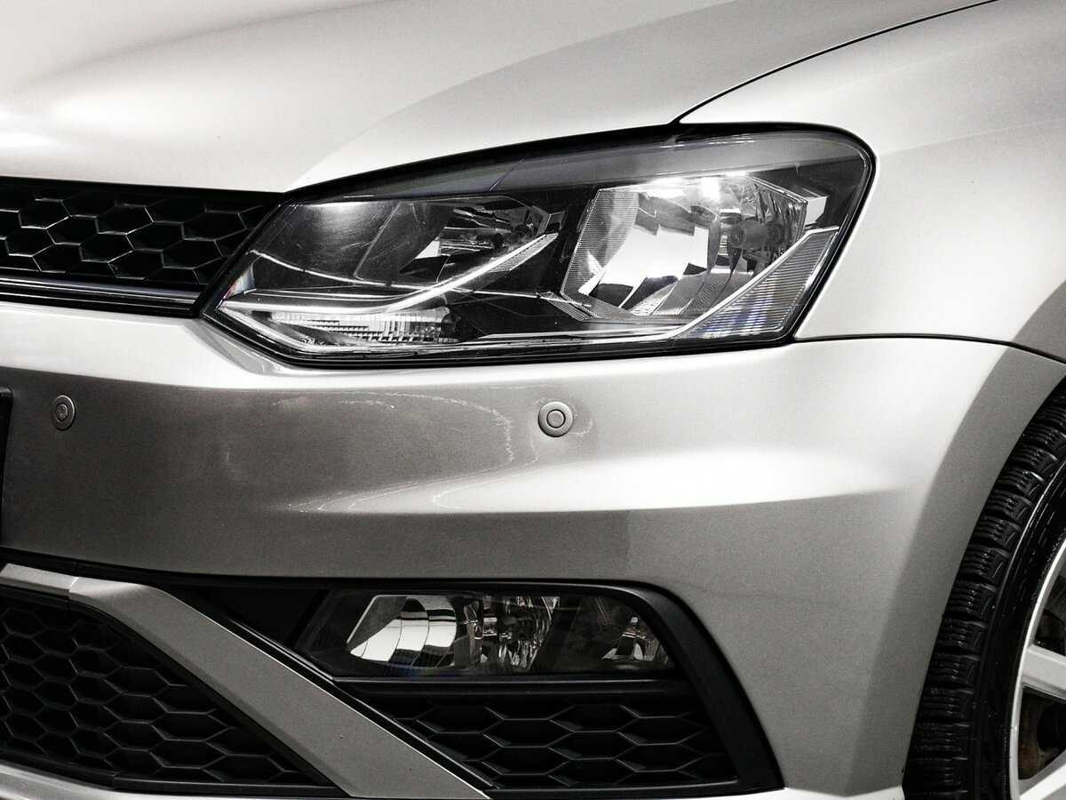 Volkswagen Polo с пробегом — 2017 год. Фото: #13