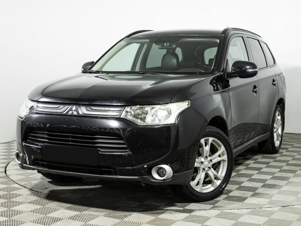Mitsubishi Outlander с пробегом — 2013 год. Фото: #0