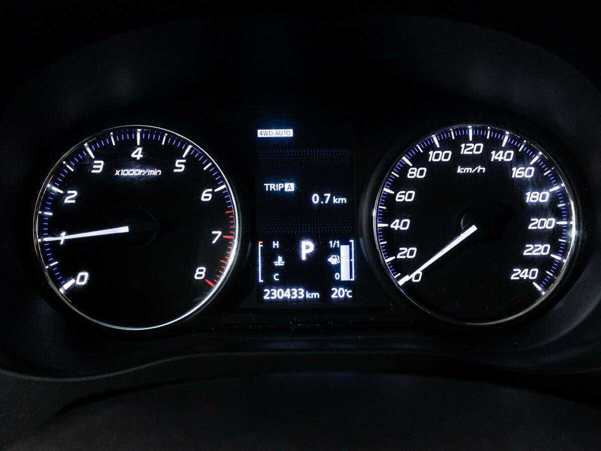 Mitsubishi Outlander с пробегом — 2016 год. Фото: #11