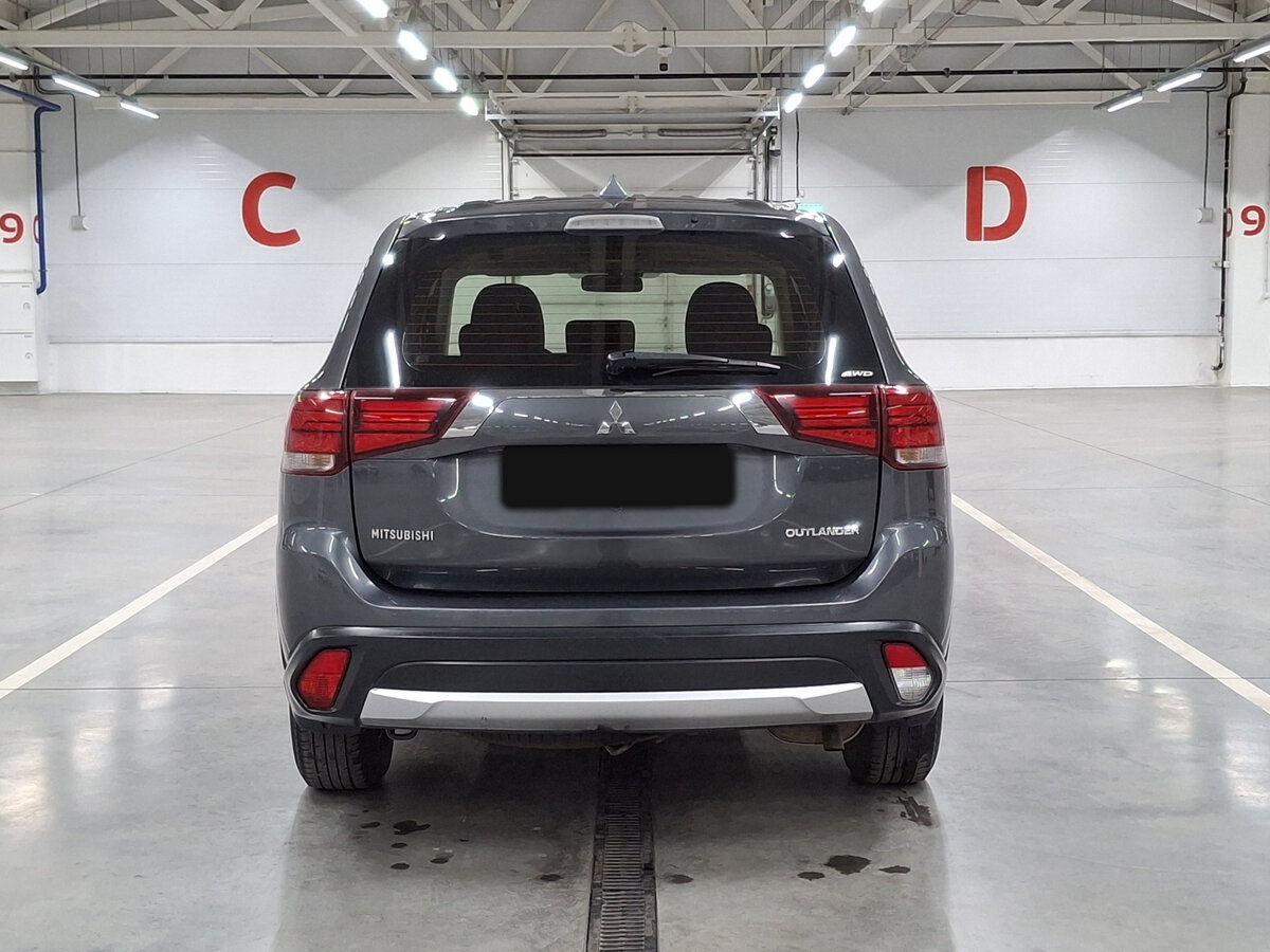 Mitsubishi Outlander с пробегом — 2015 год. Фото: #5