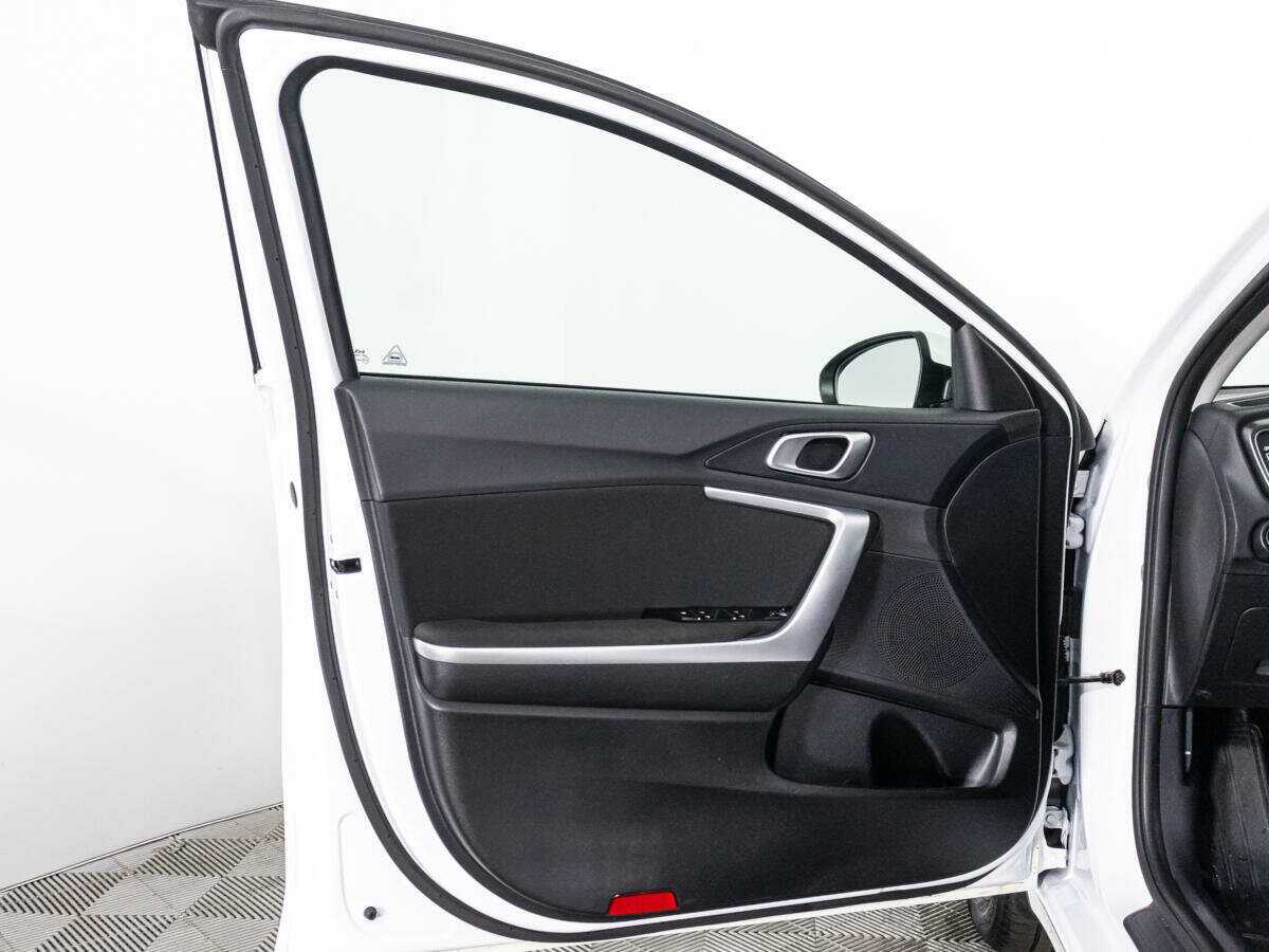 Kia Ceed с пробегом — 2023 год. Фото: #22