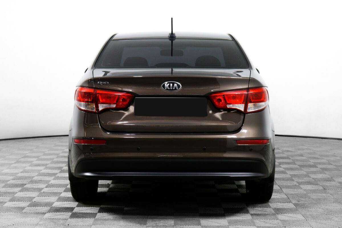 Kia Rio с пробегом — 2016 год. Фото: #5