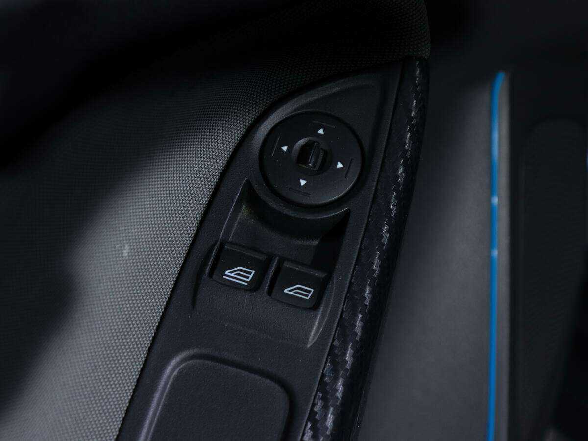 Ford Focus с пробегом — 2012 год. Фото: #13