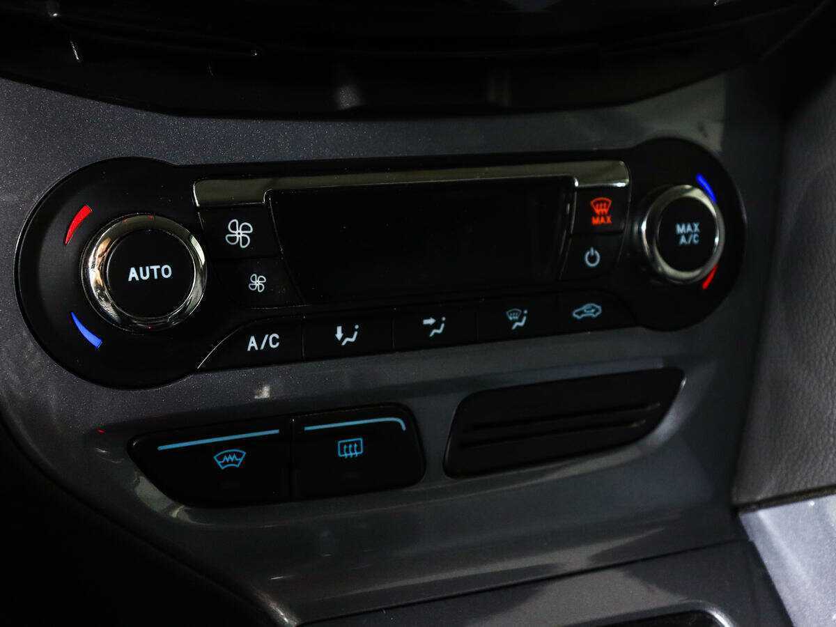 Ford Focus с пробегом — 2012 год. Фото: #11