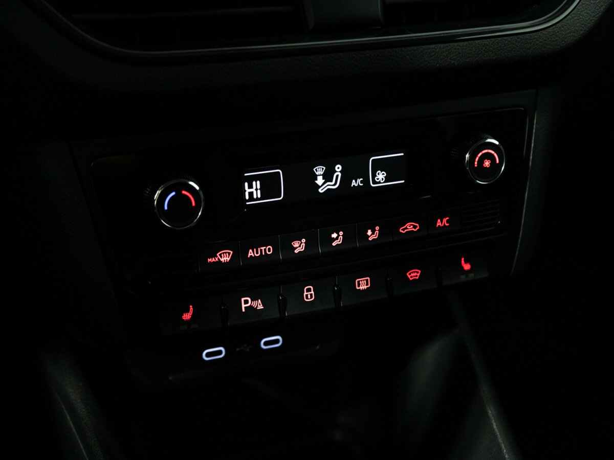 Volkswagen Polo с пробегом — 2020 год. Фото: #13