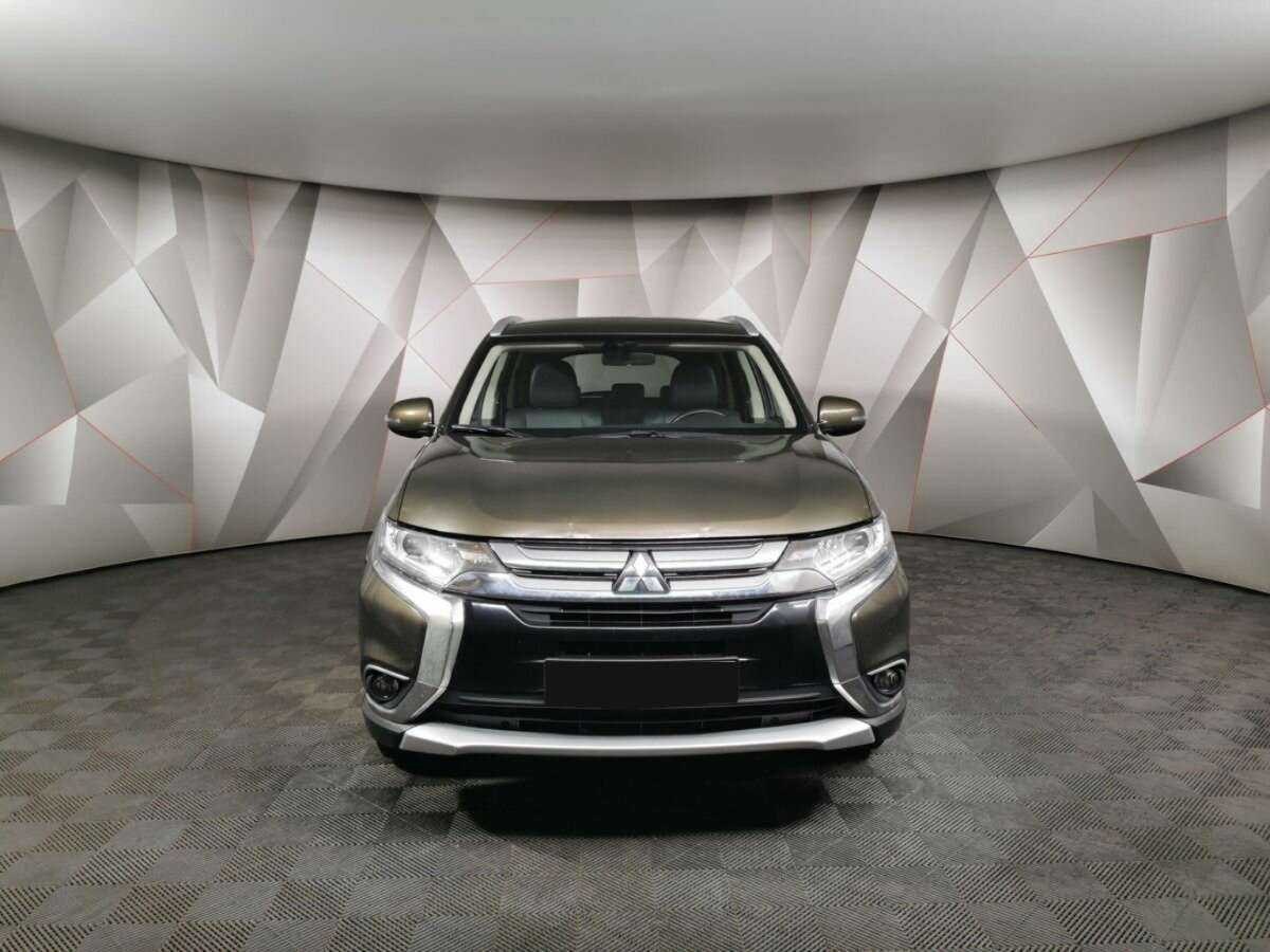 Mitsubishi Outlander с пробегом — 2018 год. Фото: #6
