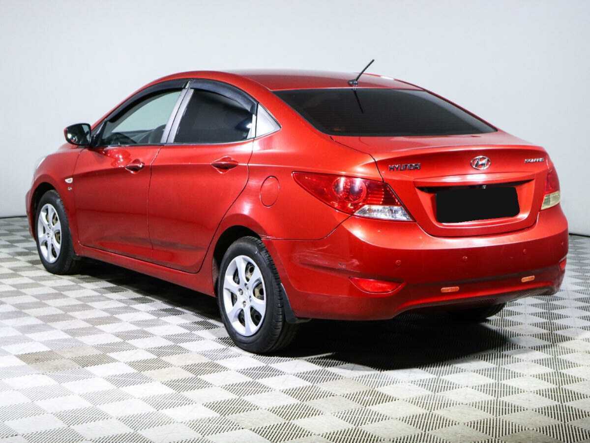 Hyundai Solaris с пробегом — 2013 год. Фото: #5