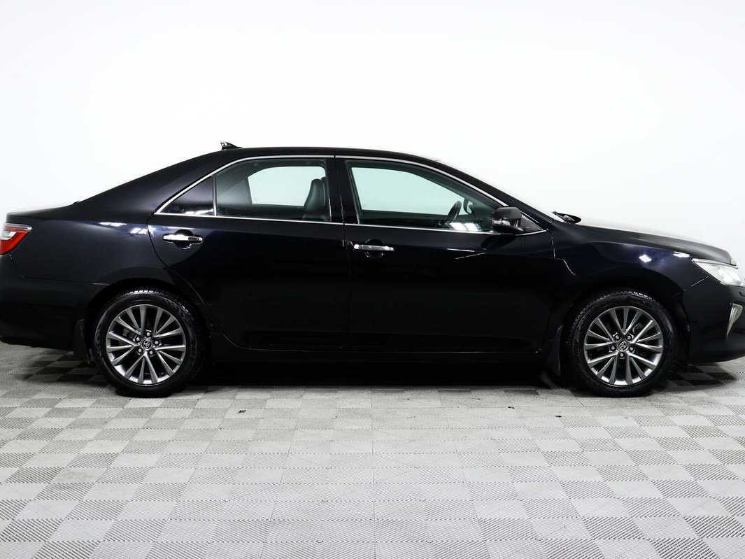 Toyota Camry с пробегом — 2015 год. Фото: #3