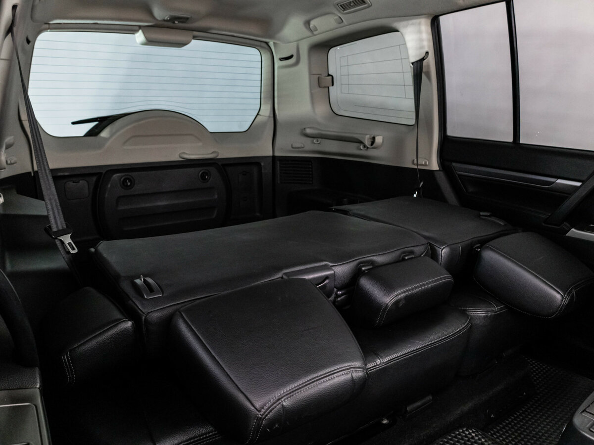 Mitsubishi Pajero с пробегом — 2014 год. Фото: #18