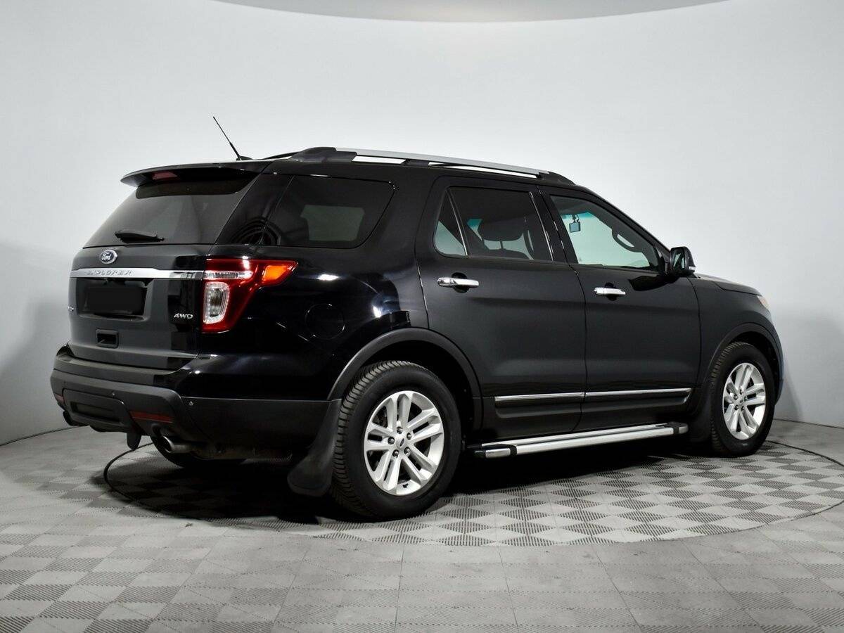 Ford Explorer с пробегом — 2014 год. Фото: #3