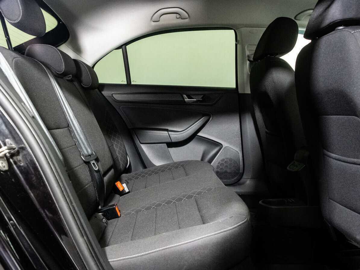 Skoda Rapid с пробегом — 2021 год. Фото: #12