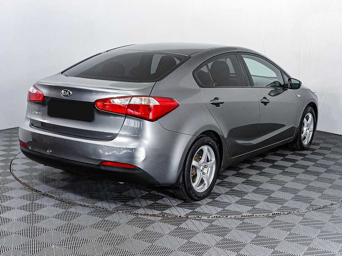 Kia Cerato с пробегом — 2014 год. Фото: #3