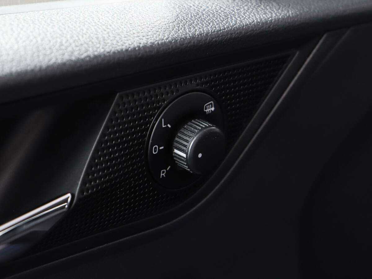 Skoda Rapid с пробегом — 2017 год. Фото: #18