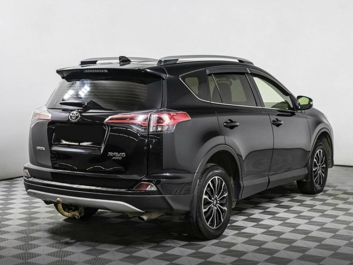 Toyota RAV4 с пробегом — 2015 год. Фото: #4