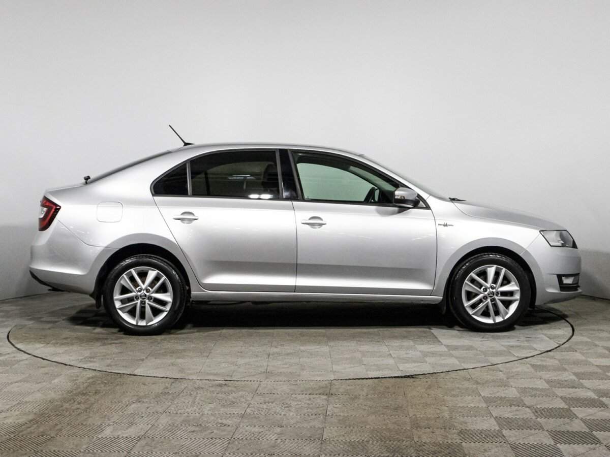 Skoda Rapid с пробегом — 2018 год. Фото: #3