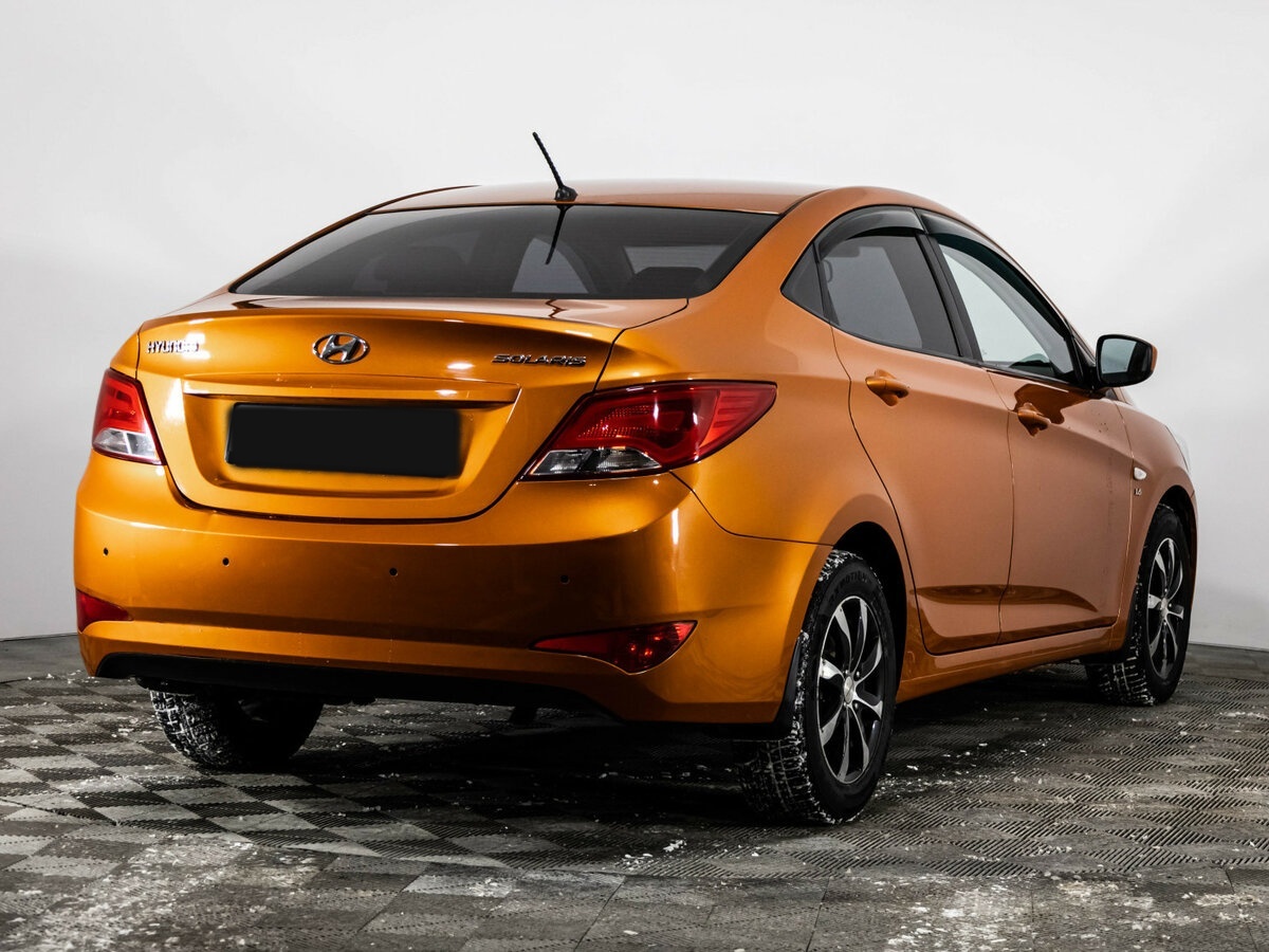 Hyundai Solaris с пробегом — 2014 год. Фото: #3