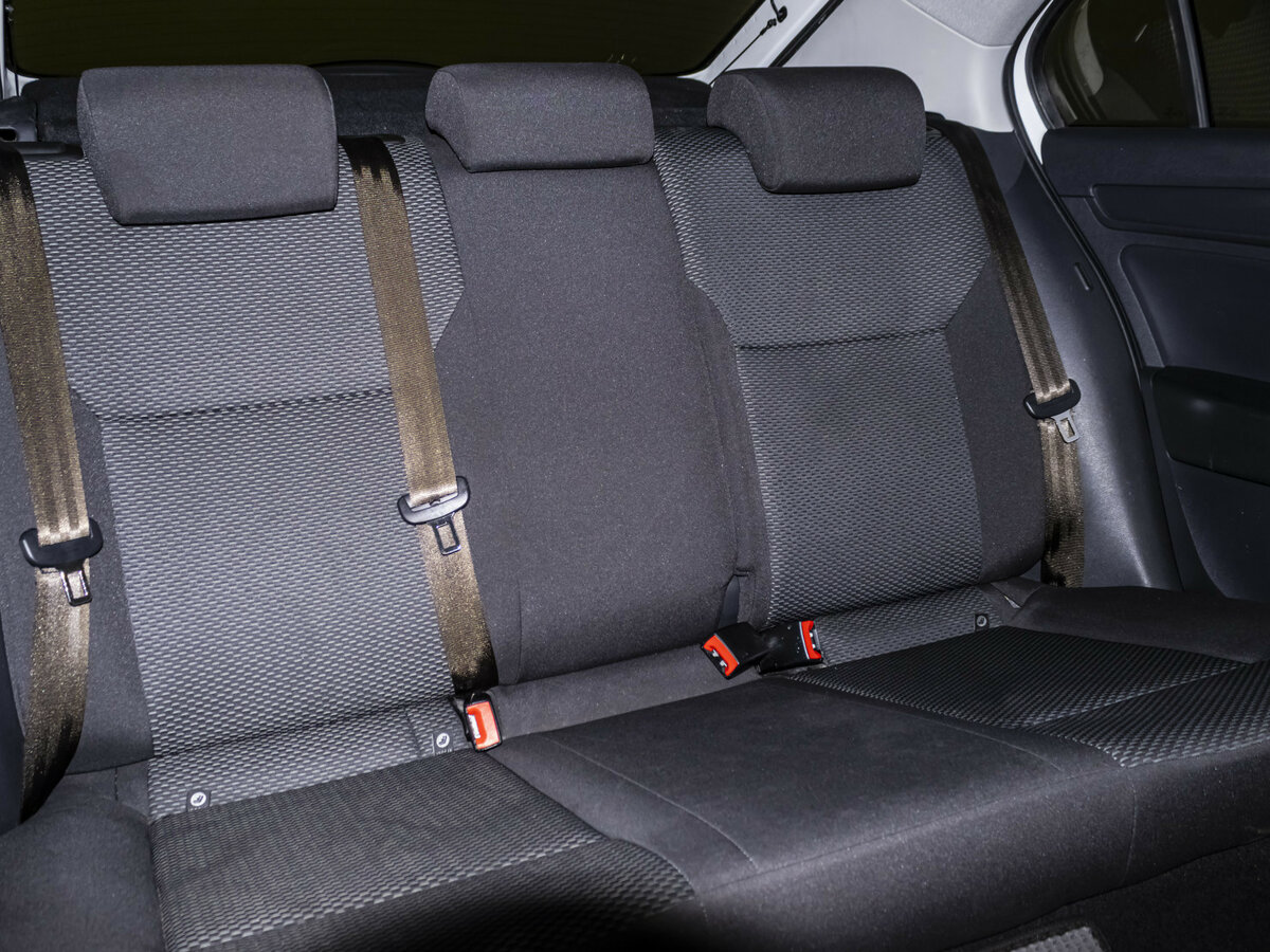 Volkswagen Polo с пробегом — 2020 год. Фото: #11