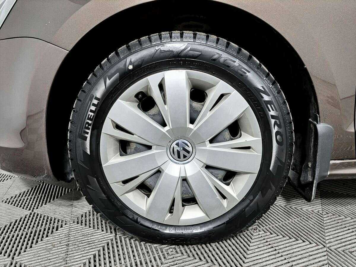 Volkswagen Jetta с пробегом — 2013 год. Фото: #14