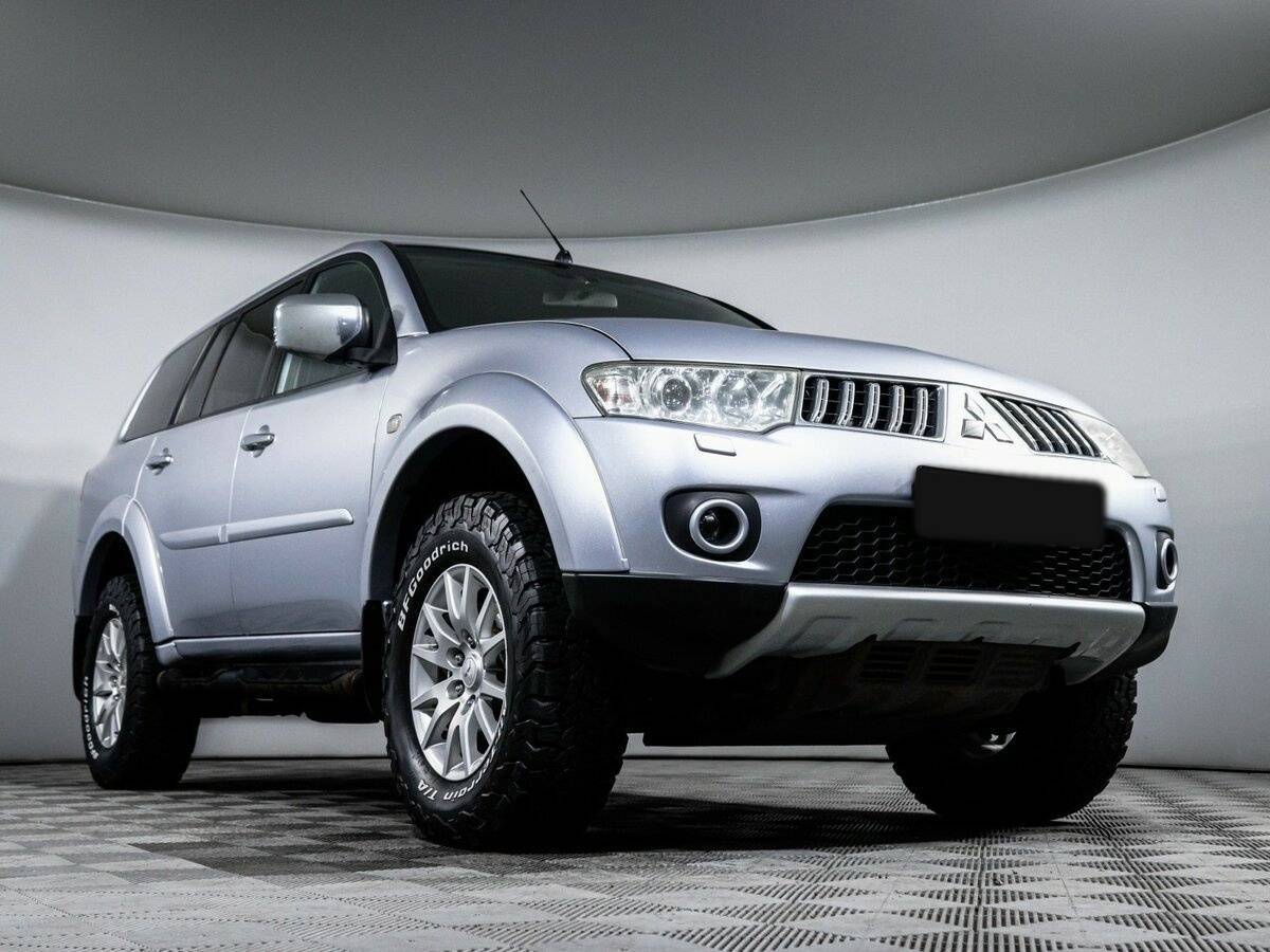 Mitsubishi Pajero Sport с пробегом — 2013 год. Фото: #16