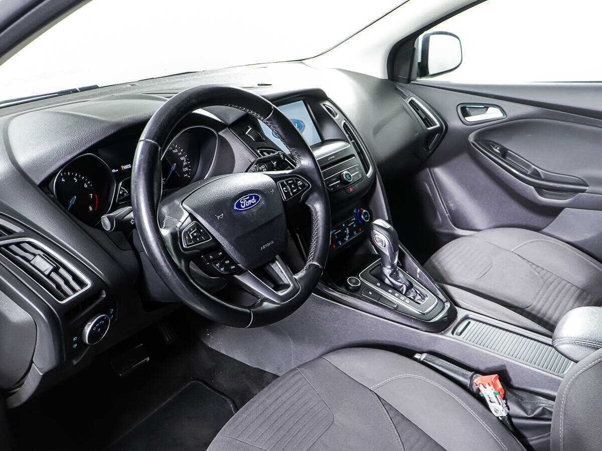 Ford Focus с пробегом — 2015 год. Фото: #14