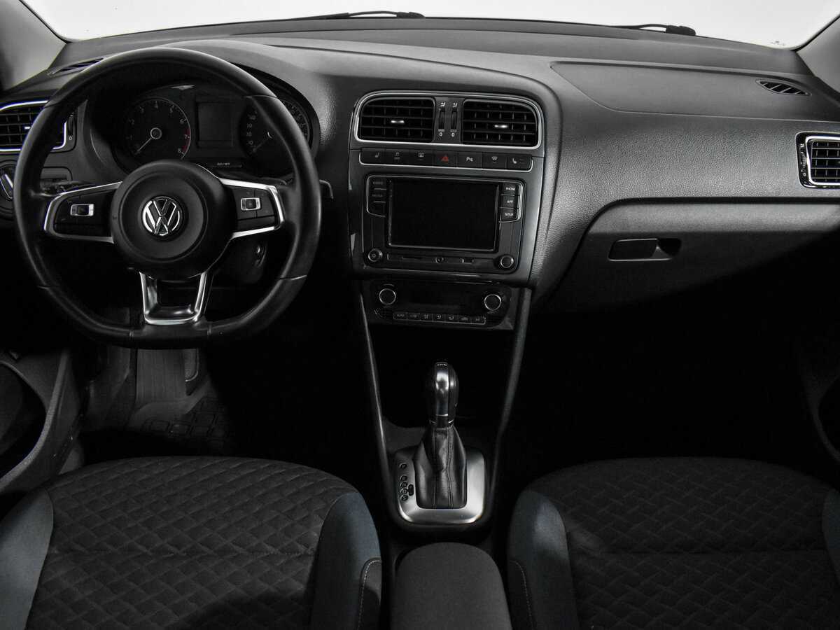 Volkswagen Polo с пробегом — 2019 год. Фото: #13