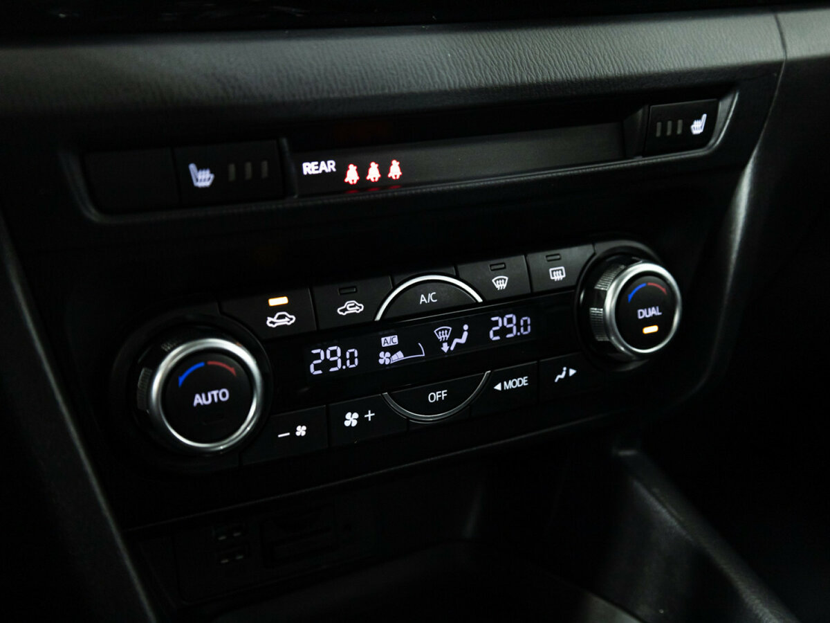Mazda 3 с пробегом — 2013 год. Фото: #13