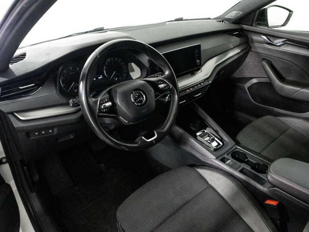 Skoda Octavia с пробегом — 2021 год. Фото: #10
