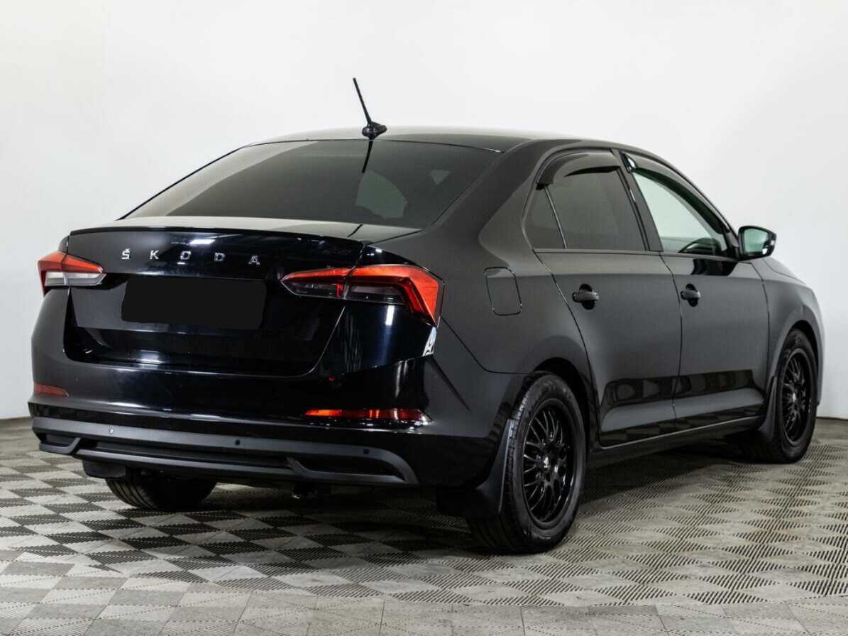Skoda Rapid с пробегом — 2021 год. Фото: #3