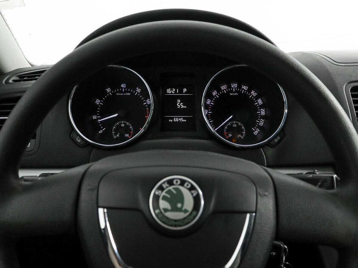 Skoda Yeti с пробегом — 2012 год. Фото: #12