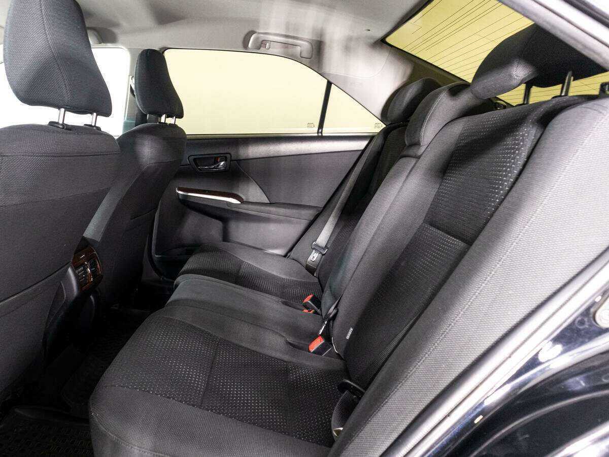 Toyota Camry с пробегом — 2012 год. Фото: #7