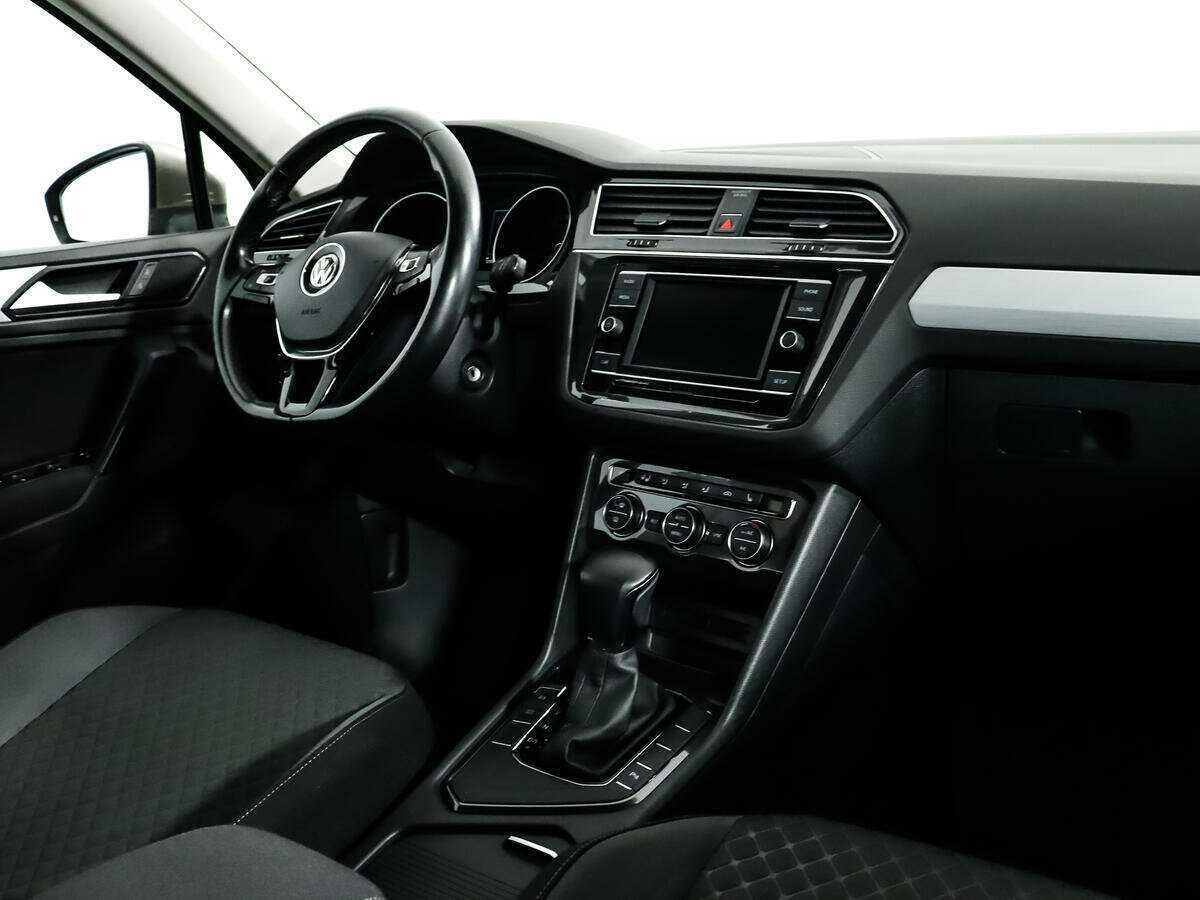 Volkswagen Tiguan с пробегом — 2017 год. Фото: #12