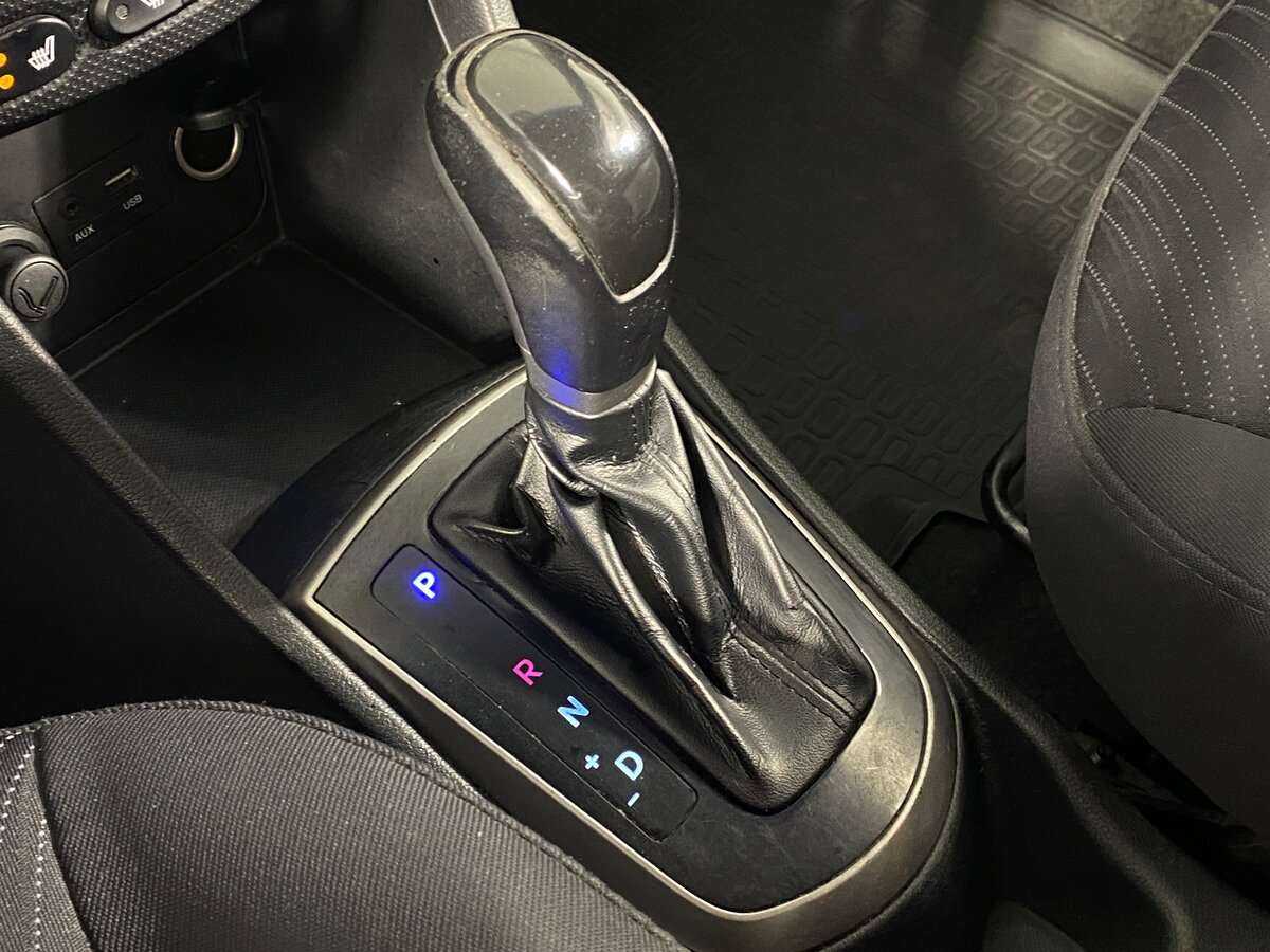 Hyundai Solaris с пробегом — 2015 год. Фото: #13