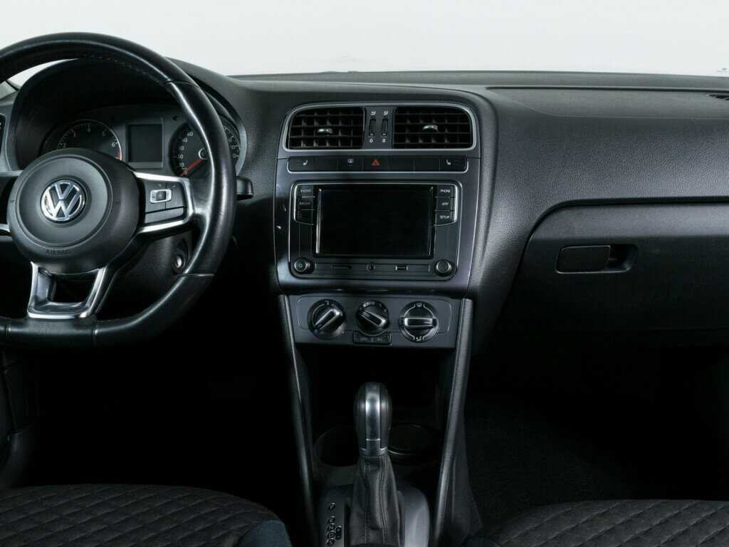 Volkswagen Polo с пробегом — 2019 год. Фото: #8