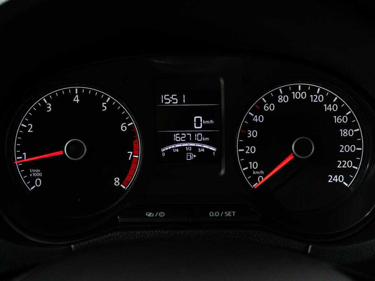 Volkswagen Polo с пробегом — 2016 год. Фото: #10