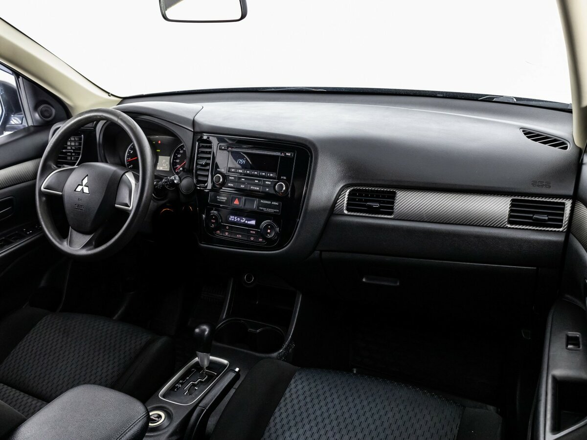Mitsubishi Outlander с пробегом — 2014 год. Фото: #6