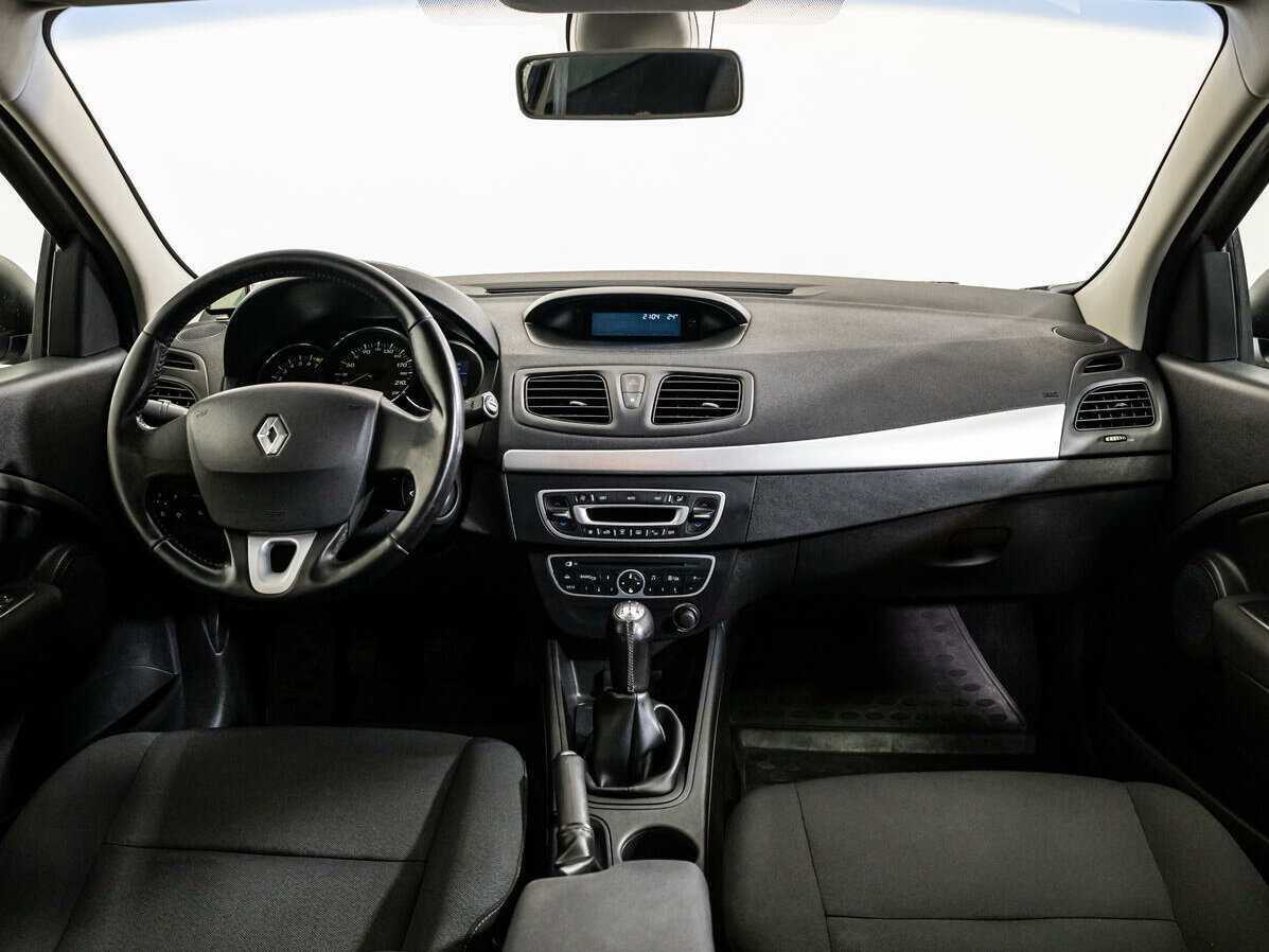 Renault Megane с пробегом — 2012 год. Фото: #12