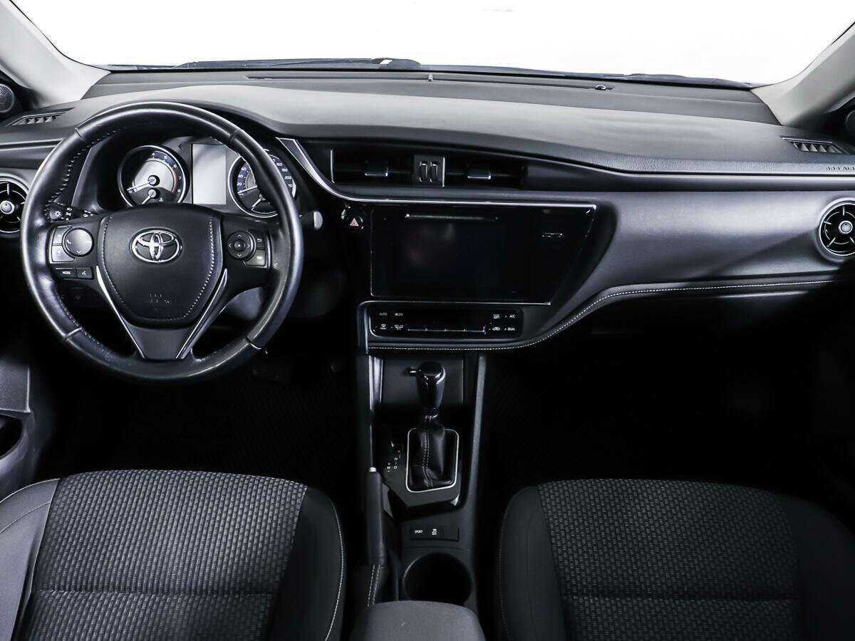Toyota Corolla с пробегом — 2016 год. Фото: #9