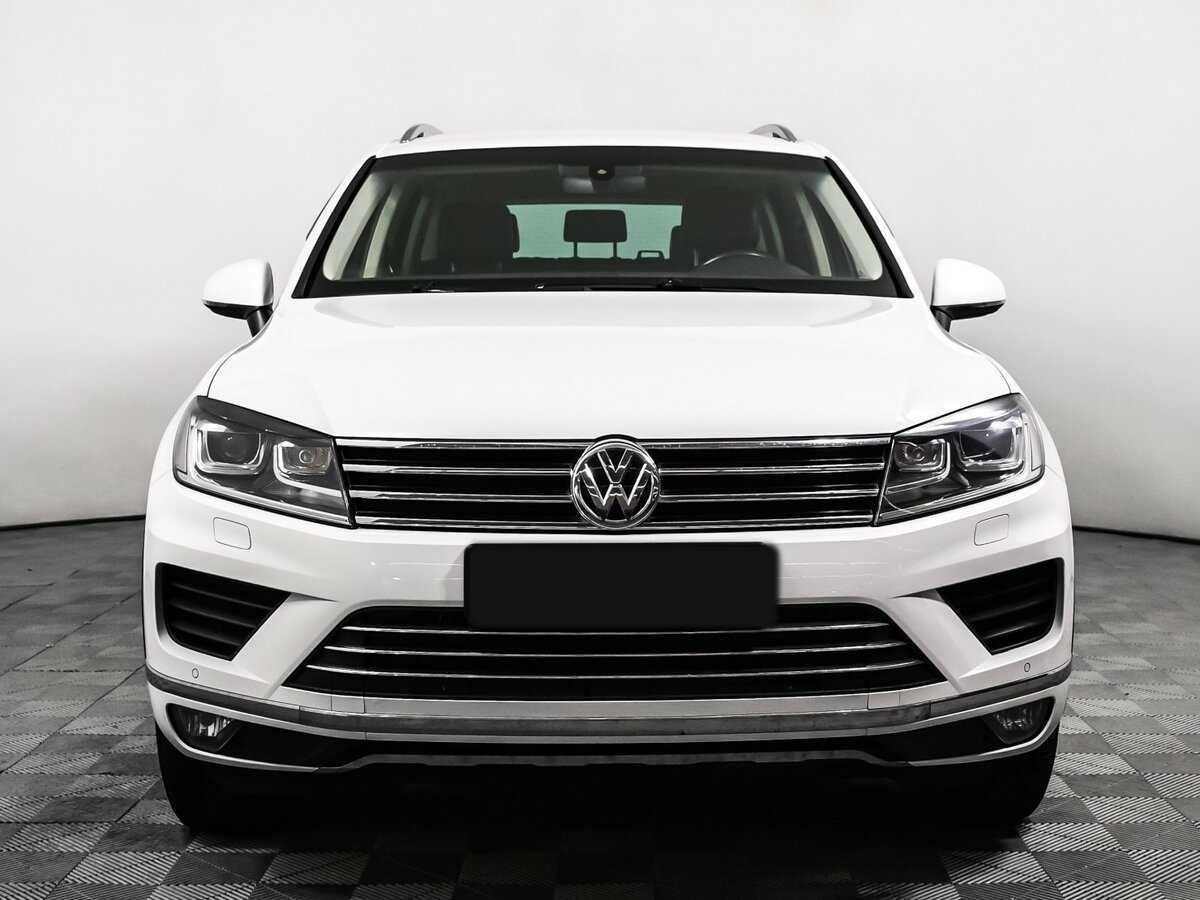 Volkswagen Touareg с пробегом — 2016 год. Фото: #1