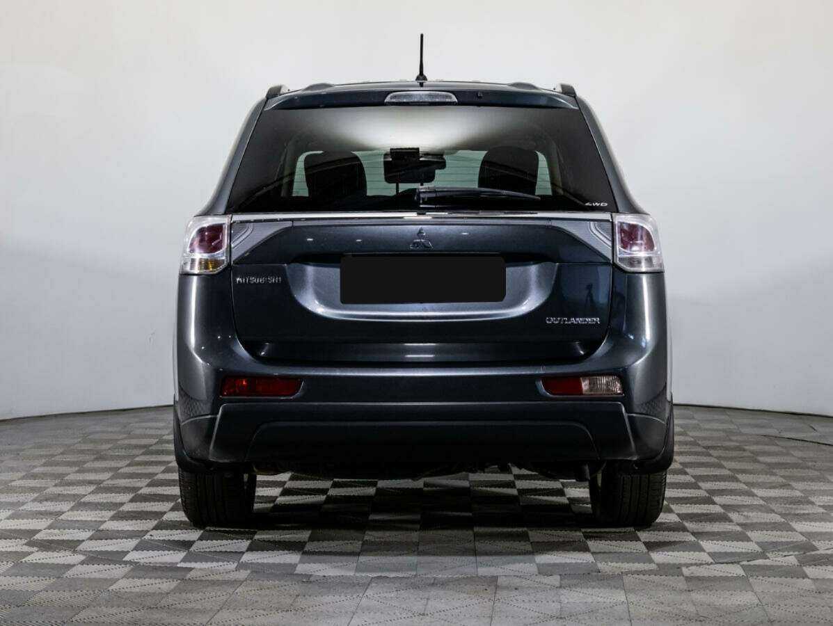 Mitsubishi Outlander с пробегом — 2013 год. Фото: #4