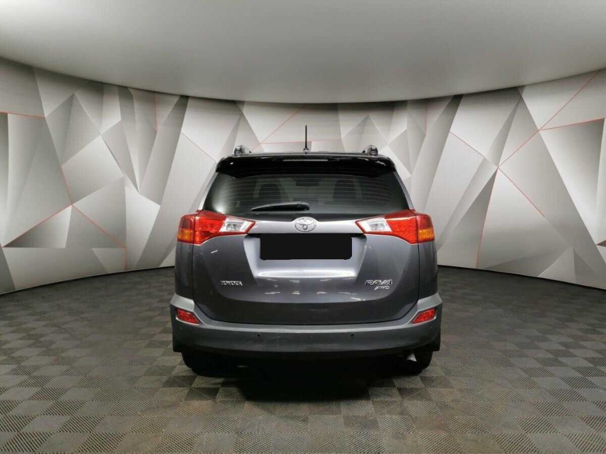 Toyota RAV4 с пробегом — 2014 год. Фото: #7