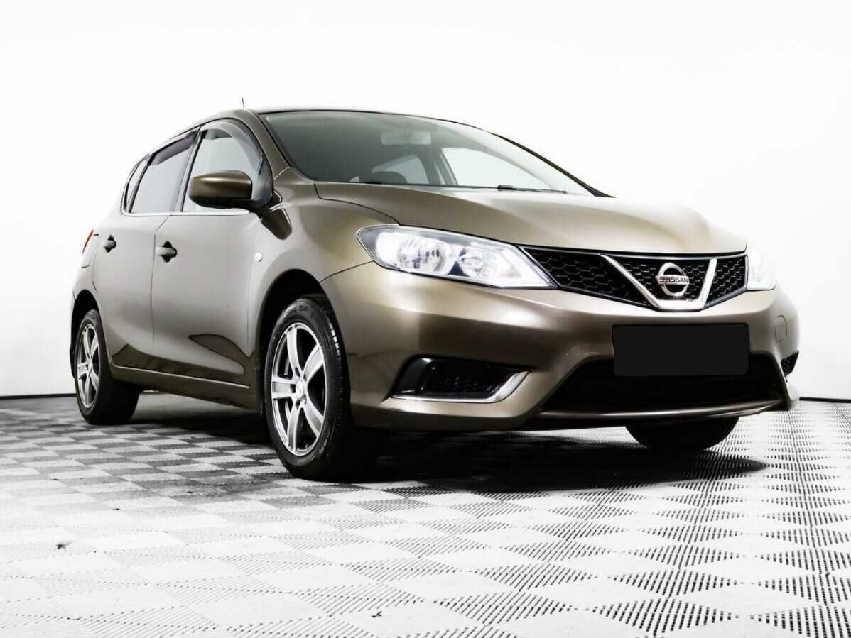 Nissan Tiida с пробегом — 2015 год. Фото: #2