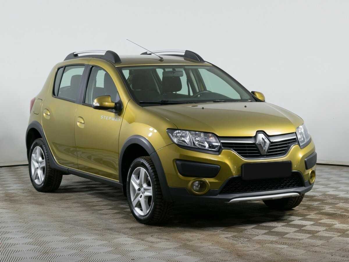Renault Sandero с пробегом — 2017 год. Фото: #2