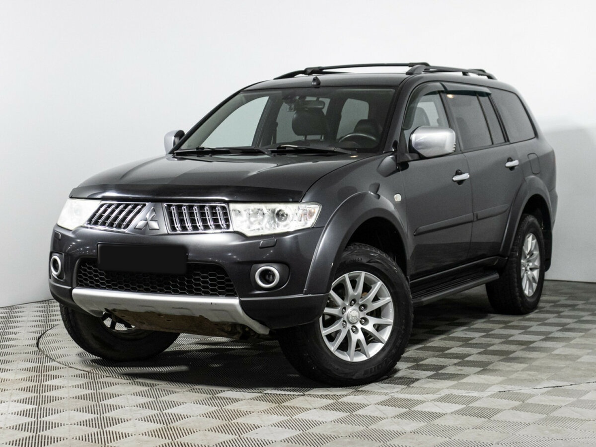 Mitsubishi Pajero Sport с пробегом — 2013 год. Посмотреть фото