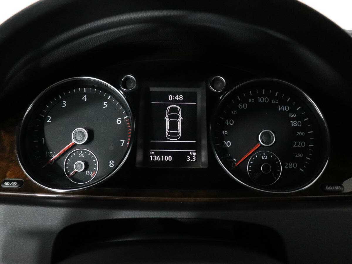 Volkswagen Passat CC с пробегом — 2012 год. Фото: #9