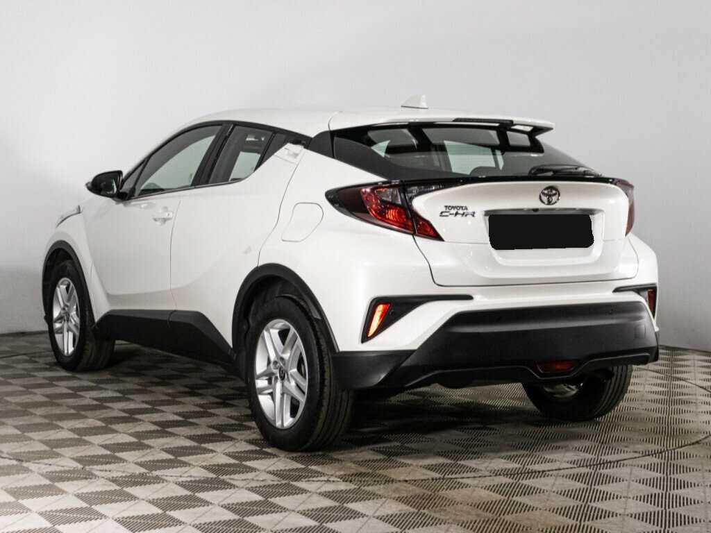 Toyota C-HR с пробегом — 2020 год. Фото: #6